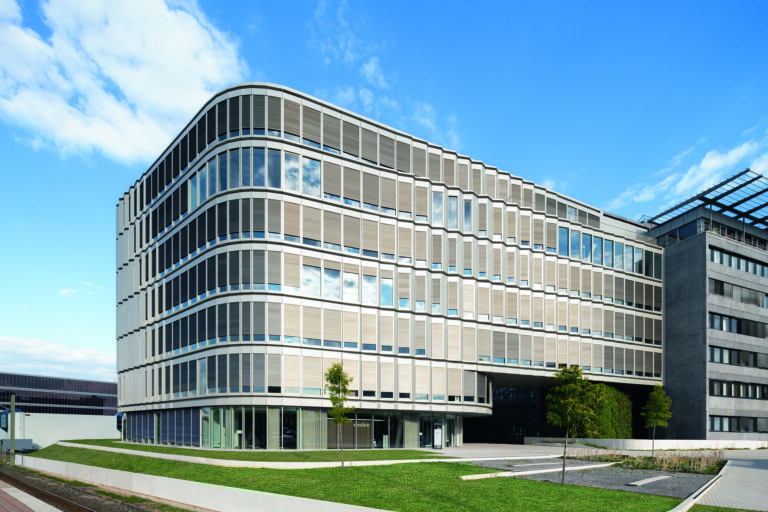 Bielefeld Schüco Fenster Betonkosmetik Betonlasur Betonretusche Sichtbeton Betondecke SB4 Betonbau